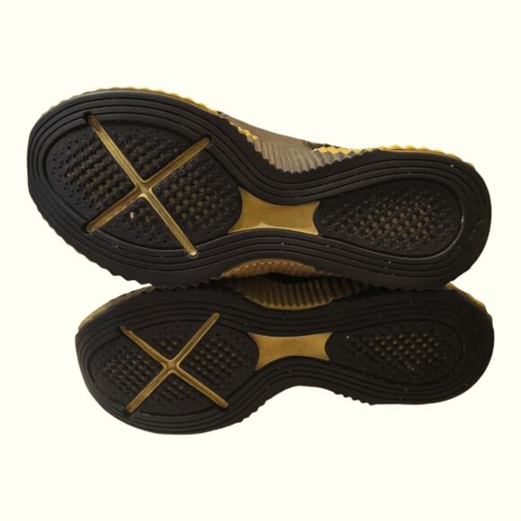 PUMA Defy Sparkle Sneaker in Puma Black & Puma Team Gold Women's size‎ 8 - Picture 5 of 8